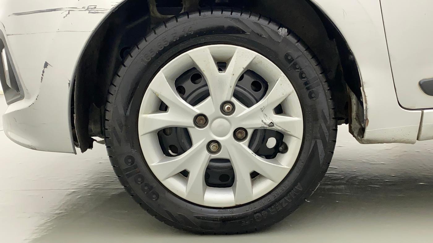 2015 Hyundai Grand i10 SPORTZ 1.2 KAPPA VTVT, Petrol, Manual, 50,576 km, Left Front Wheel