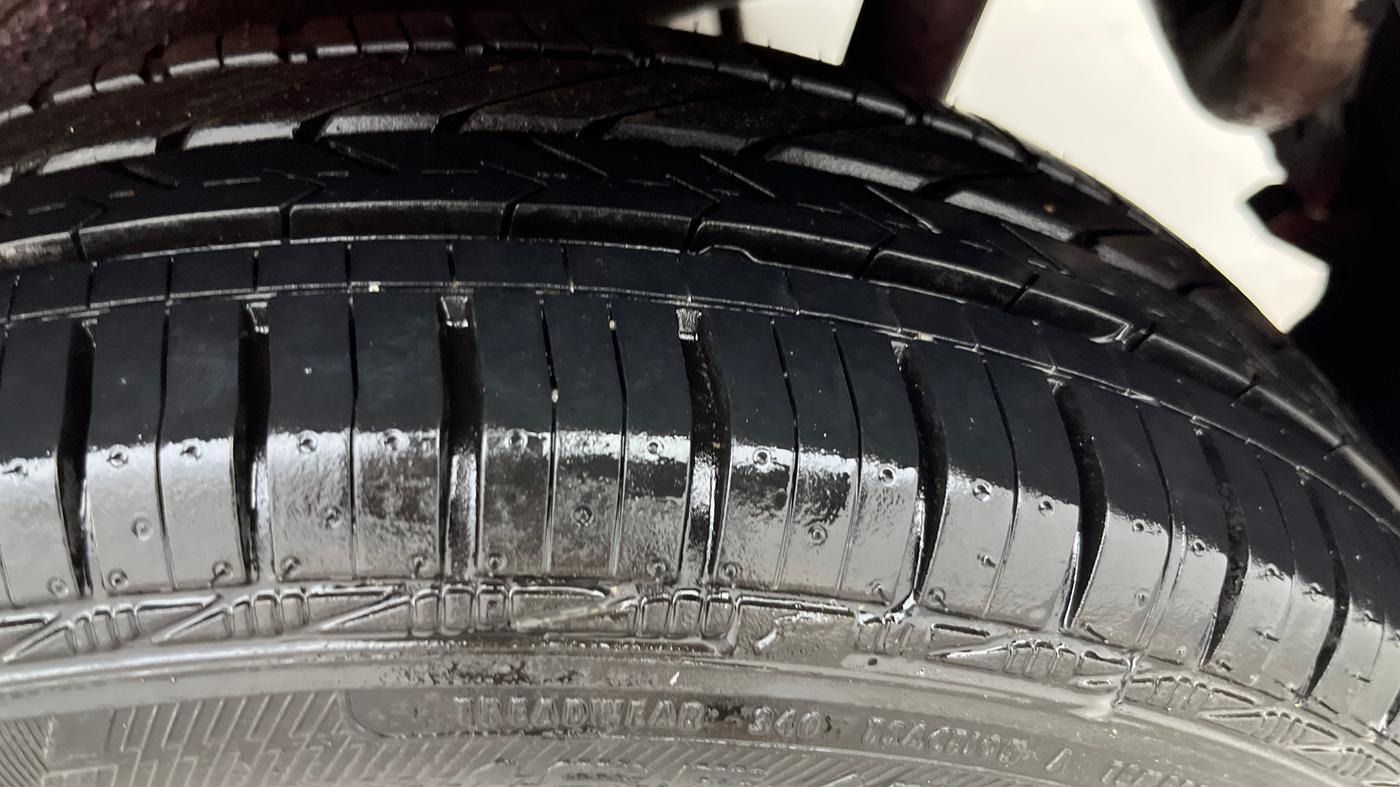 2013 Maruti Wagon R 1.0 VXI, Petrol, Manual, 63,030 km, Left Rear Tyre Tread