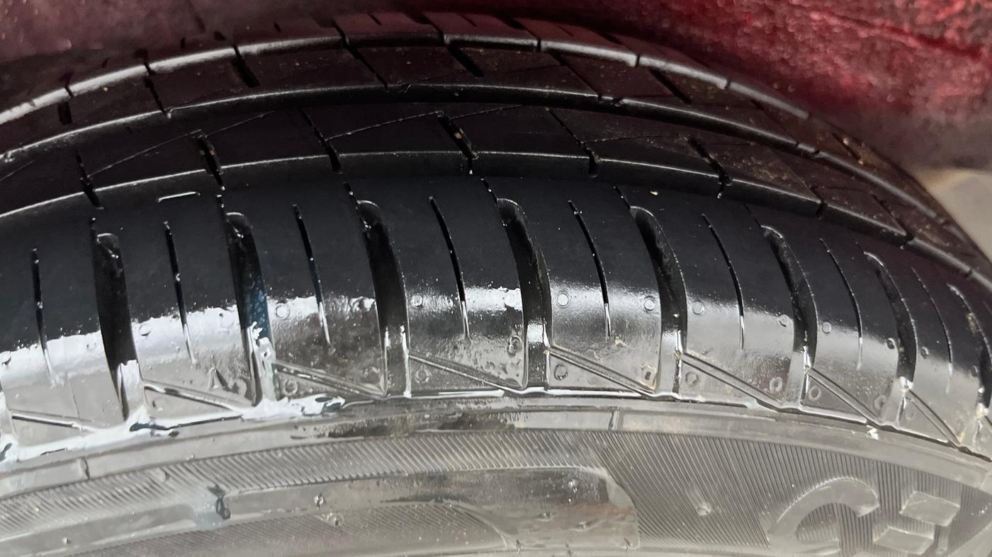 2013 Maruti Wagon R 1.0 VXI, Petrol, Manual, 63,030 km, Right Rear Tyre Tread