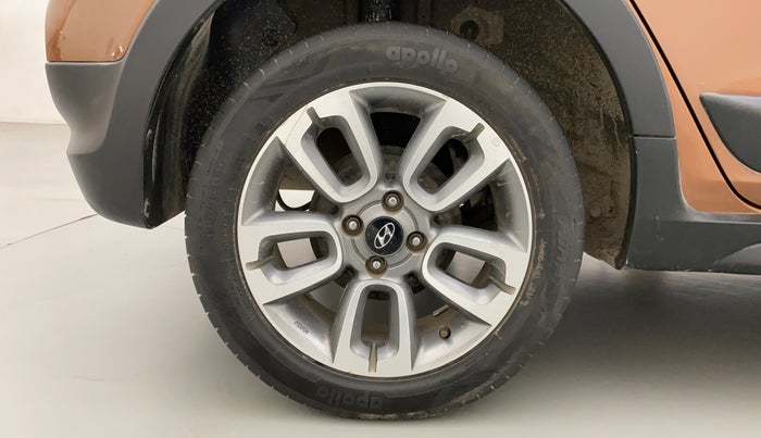 2015 Hyundai i20 Active 1.2 SX, Petrol, Manual, 33,704 km, Right Rear Wheel