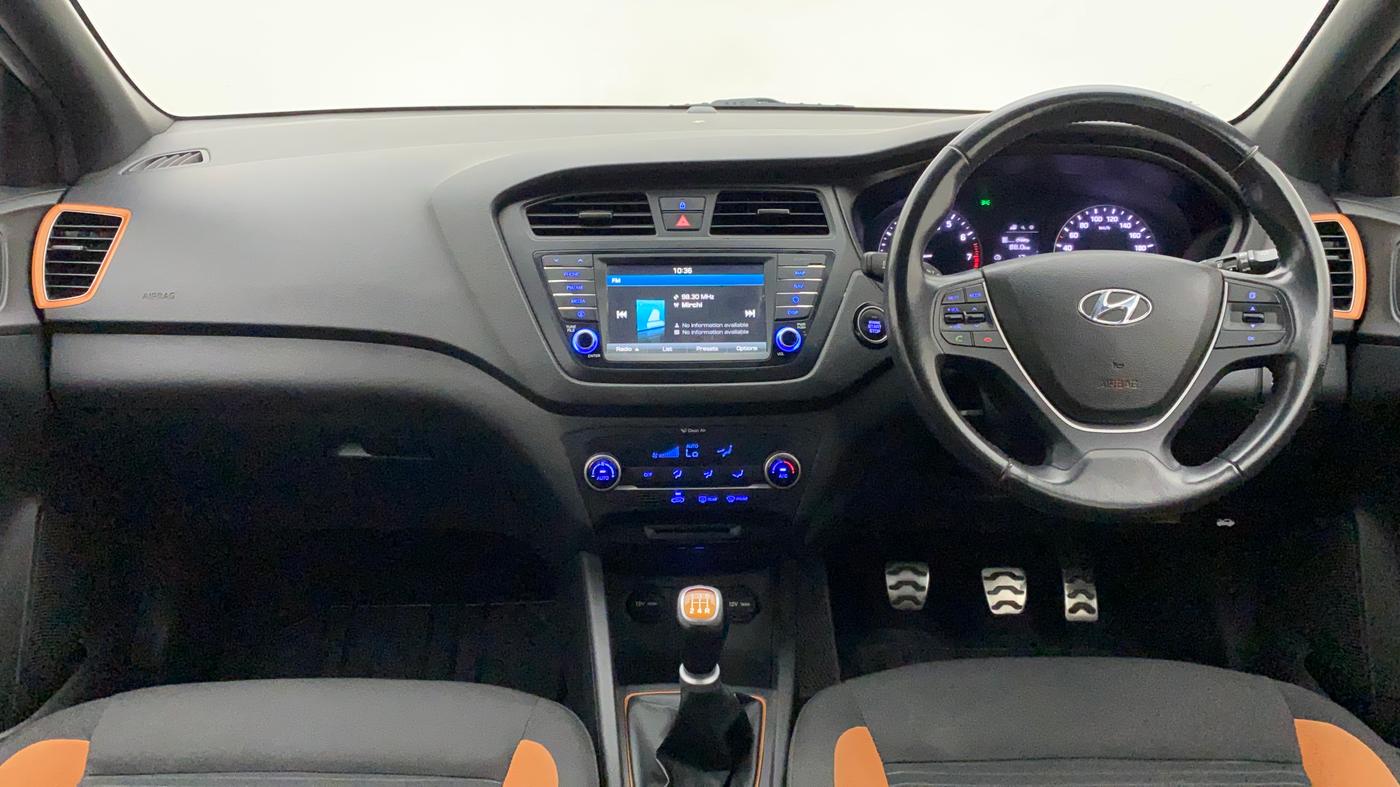 2015 Hyundai i20 Active 1.2 SX, Petrol, Manual, 33,704 km, Dashboard