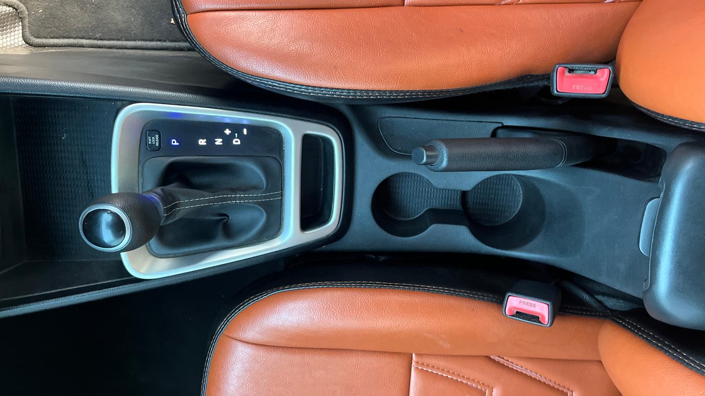 2019 Hyundai VENUE S 1.0 TURBO DCT, Petrol, Automatic, 64,135 km, Gear Lever