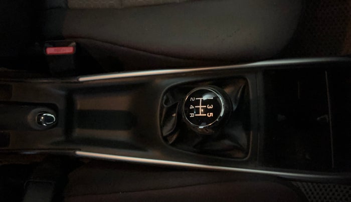 2016 Maruti Baleno DELTA PETROL 1.2, Petrol, Manual, 32,115 km, Gear Lever