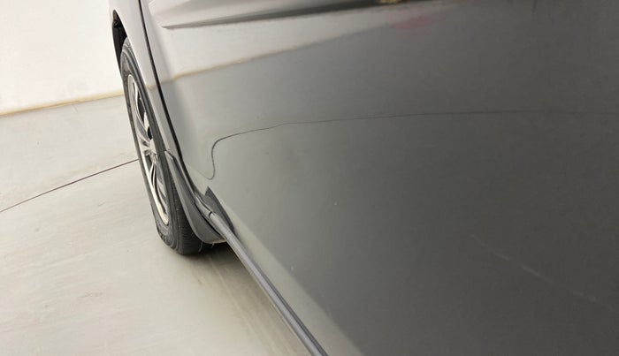 2018 Maruti Ertiga VDI SHVS, Diesel, Manual, 91,112 km, Front passenger door - Slightly dented