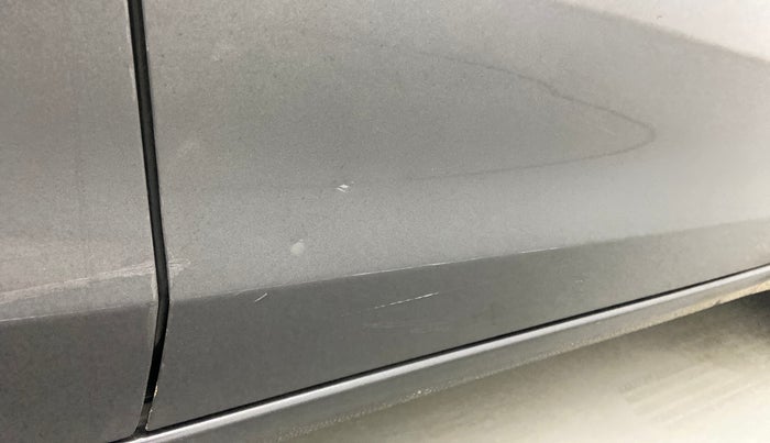 2018 Maruti Ertiga VDI SHVS, Diesel, Manual, 91,112 km, Driver-side door - Minor scratches