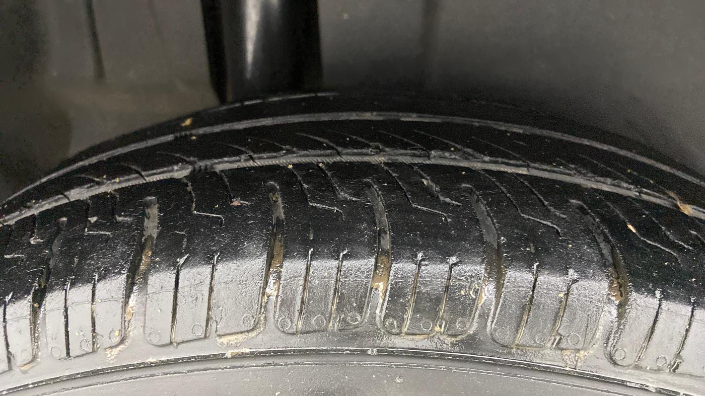 2018 Maruti Ertiga VDI SHVS, Diesel, Manual, 91,112 km, Right Rear Tyre Tread