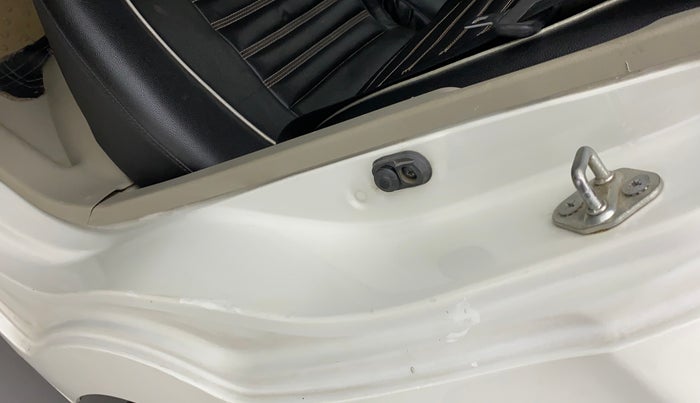 2017 Maruti Celerio ZXI AMT, CNG, Automatic, 97,403 km, Left C pillar - Paint is slightly faded