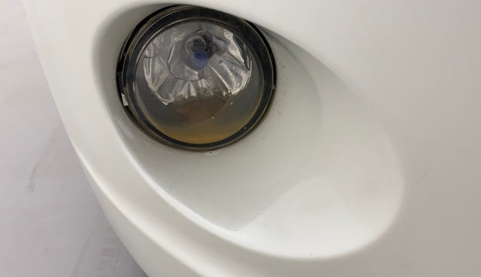 2017 Maruti Celerio ZXI AMT, CNG, Automatic, 97,403 km, Right fog light - Not working