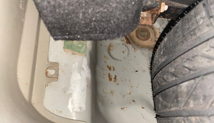 2017 Maruti Celerio ZXI AMT, CNG, Automatic, 97,403 km, Boot floor - Slight discoloration
