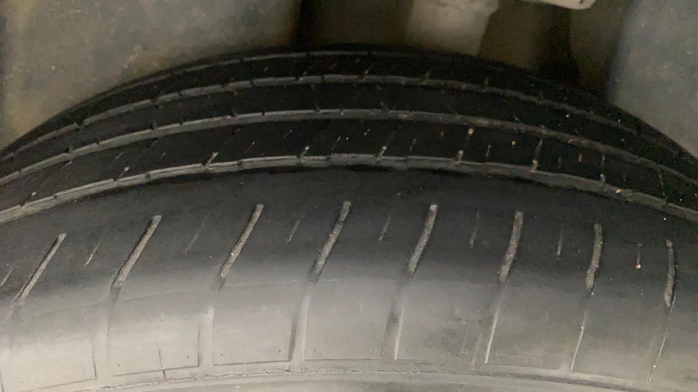 2020 Jeep Compass LIMITED PLUS 2.0 DIESEL 4X4 AT, Diesel, Automatic, 65,387 km, Left Rear Tyre Tread