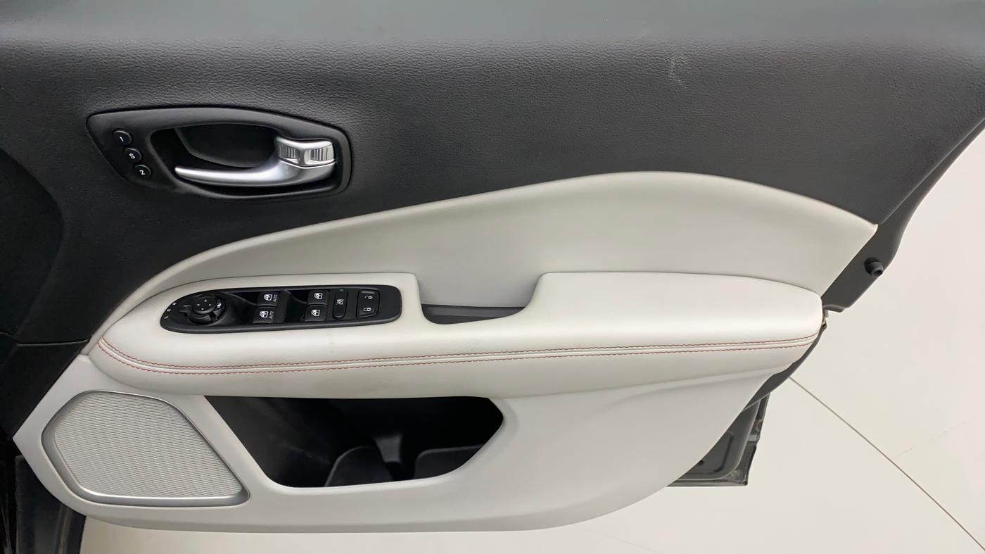 2020 Jeep Compass LIMITED PLUS 2.0 DIESEL 4X4 AT, Diesel, Automatic, 65,387 km, Driver Side Door Panels Control