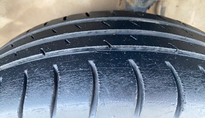 2017 Maruti Alto K10 VXI (O) AMT, Petrol, Automatic, 51,141 km, Left Front Tyre Tread