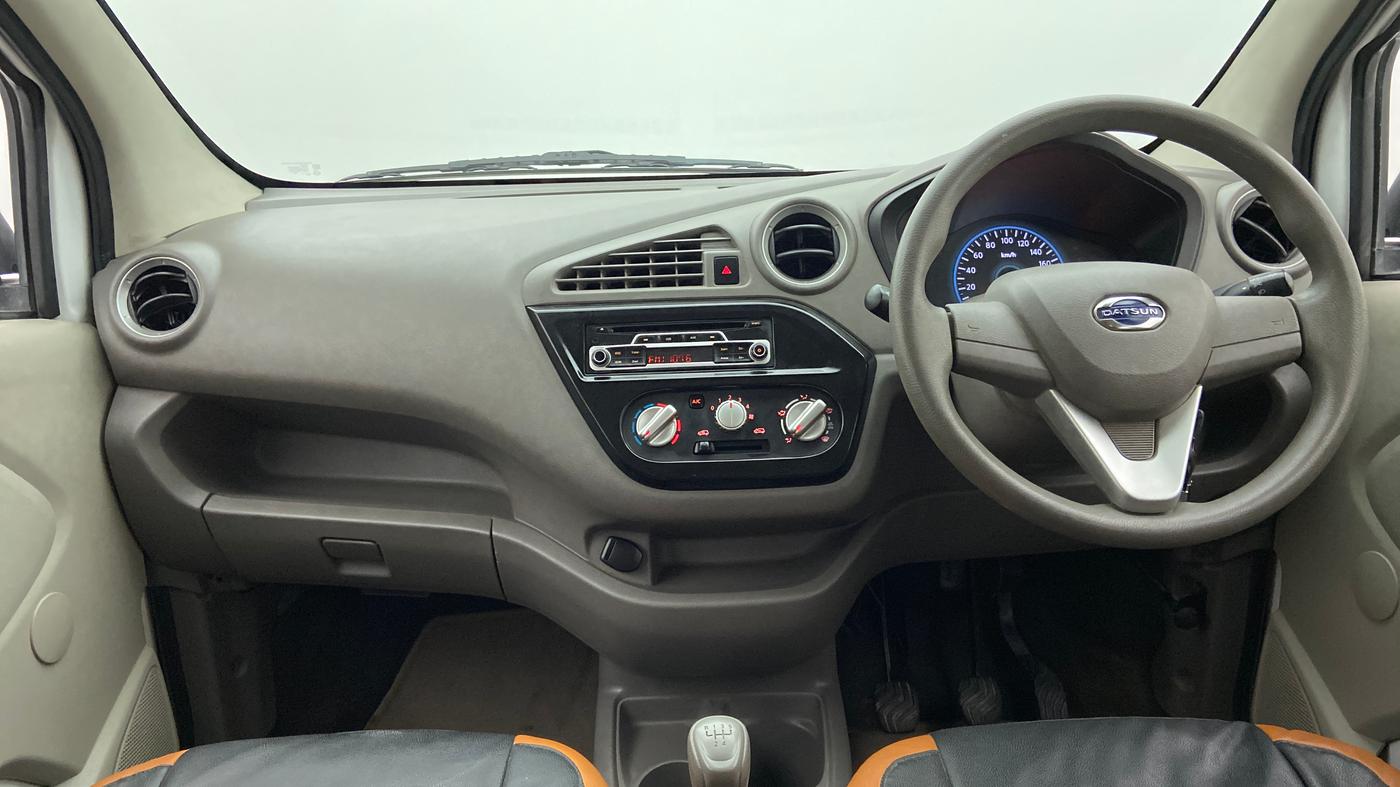 2017 Datsun Redi Go T (O), Petrol, Manual, 11,082 km, Dashboard