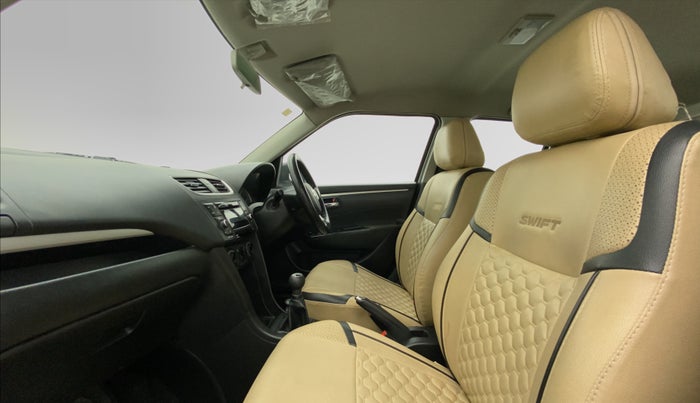 2017 Maruti Swift VXI, CNG, Manual, 98,929 km, Right Side Front Door Cabin