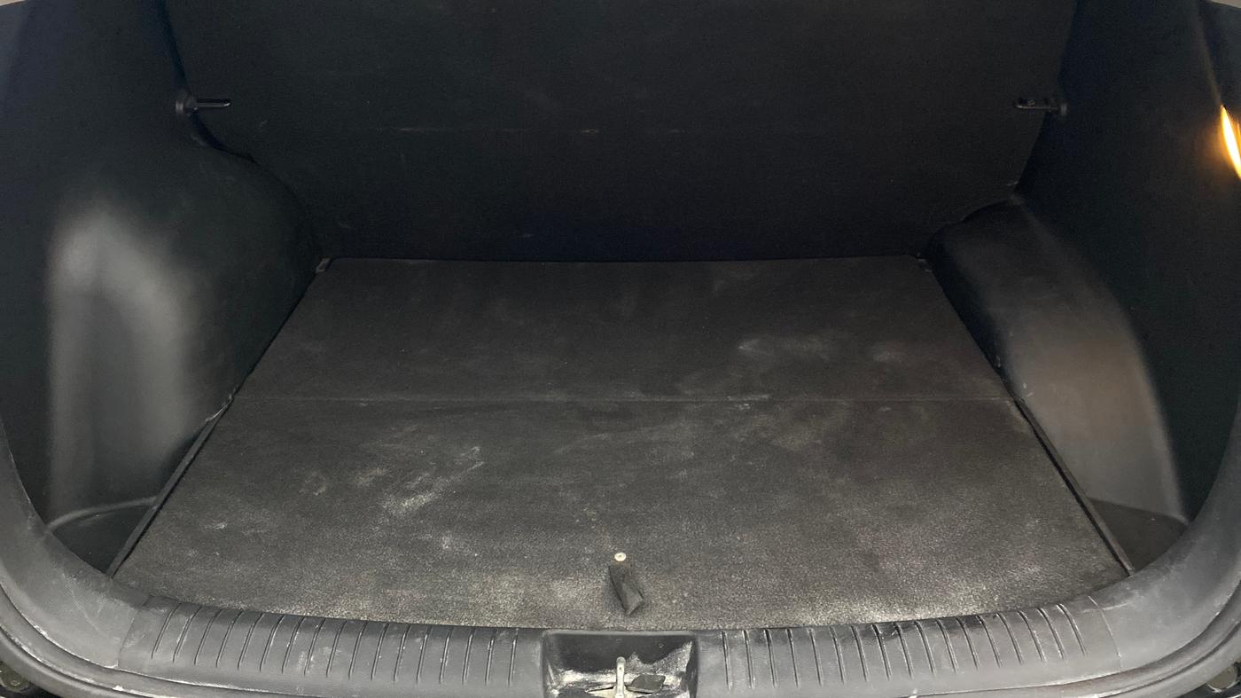 2017 Hyundai Creta E PLUS 1.6 PETROL, Petrol, Manual, 62,300 km, Boot Inside