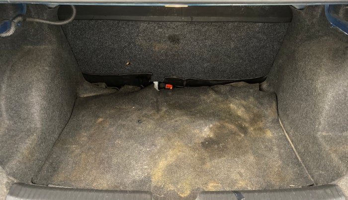 2016 Volkswagen Ameo HIGHLINE1.2L, Petrol, Manual, 78,230 km, Boot Inside