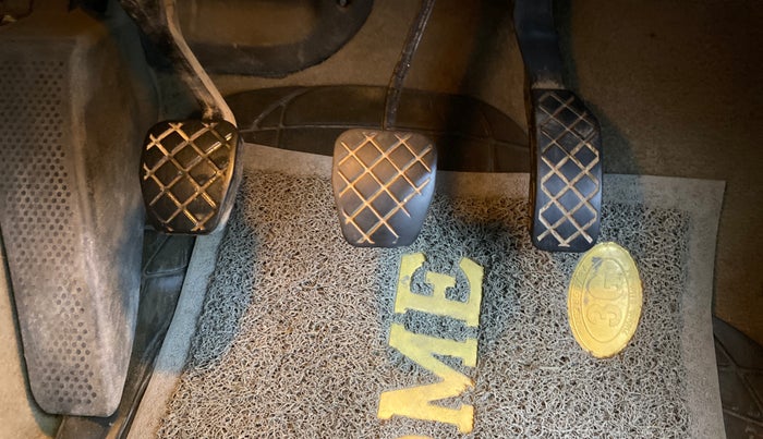 2016 Volkswagen Ameo HIGHLINE1.2L, Petrol, Manual, 78,230 km, Pedals