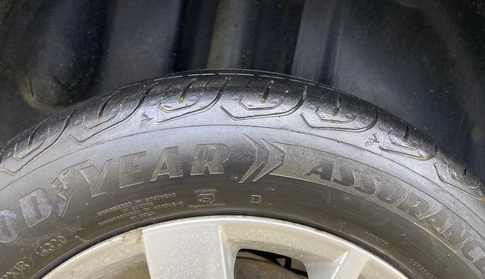 2016 Volkswagen Ameo HIGHLINE1.2L, Petrol, Manual, 78,230 km, Right Rear Tyre Tread