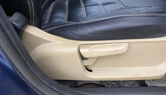 2016 Volkswagen Ameo HIGHLINE1.2L, Petrol, Manual, 78,230 km, Driver Side Adjustment Panel