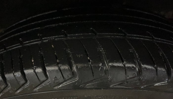 2016 Renault Kwid RXT 0.8, Petrol, Manual, 46,285 km, Left Rear Tyre Tread