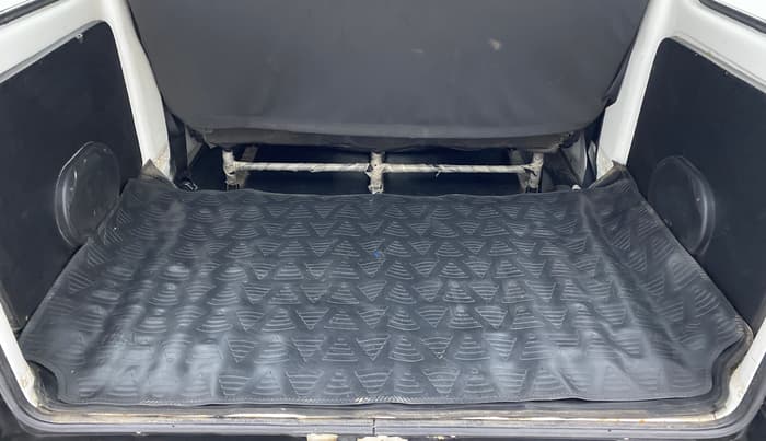 2020 Maruti Eeco 5 STR WITH A/C+HTR, Petrol, Manual, 33,114 km, Boot Inside