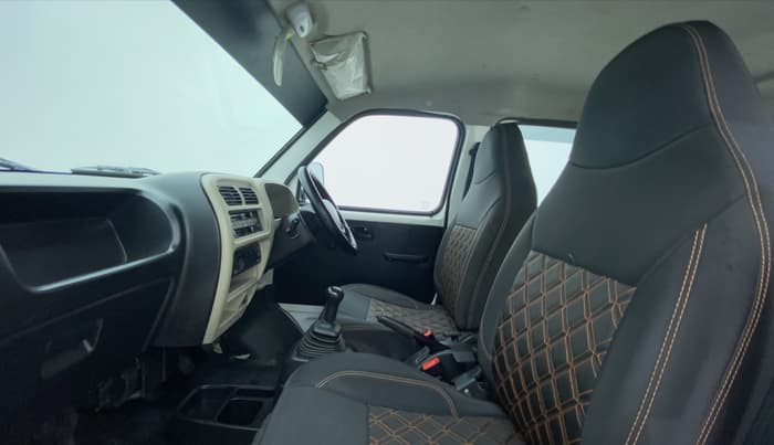 2020 Maruti Eeco 5 STR WITH A/C+HTR, Petrol, Manual, 33,114 km, Right Side Front Door Cabin