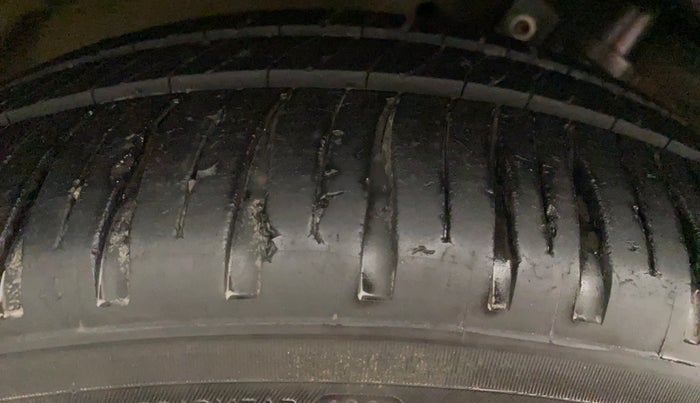 2014 Maruti Swift Dzire ZDI, Diesel, Manual, 1,13,423 km, Left Rear Tyre Tread