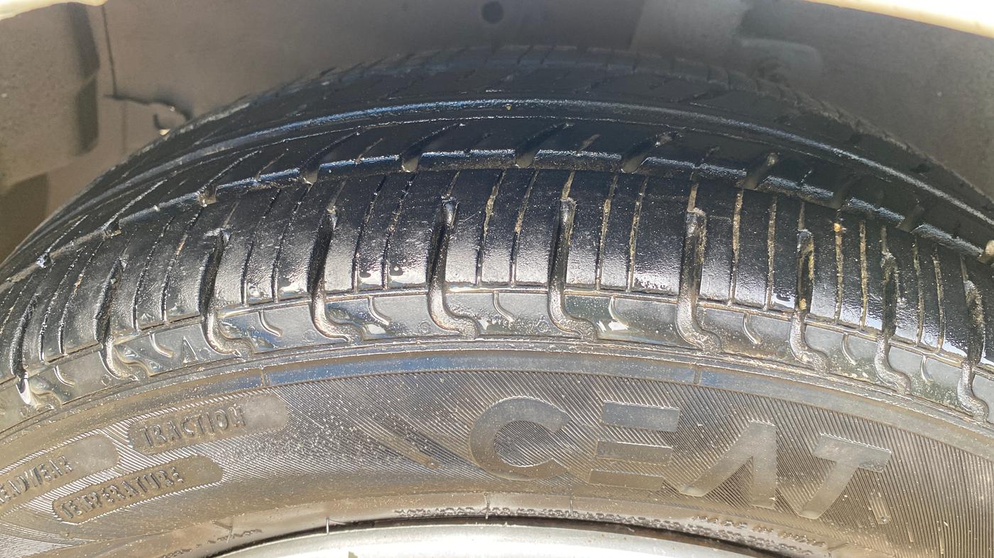 2017 Maruti Celerio ZXI AMT, Petrol, Automatic, 56,310 km, Left Front Tyre Tread