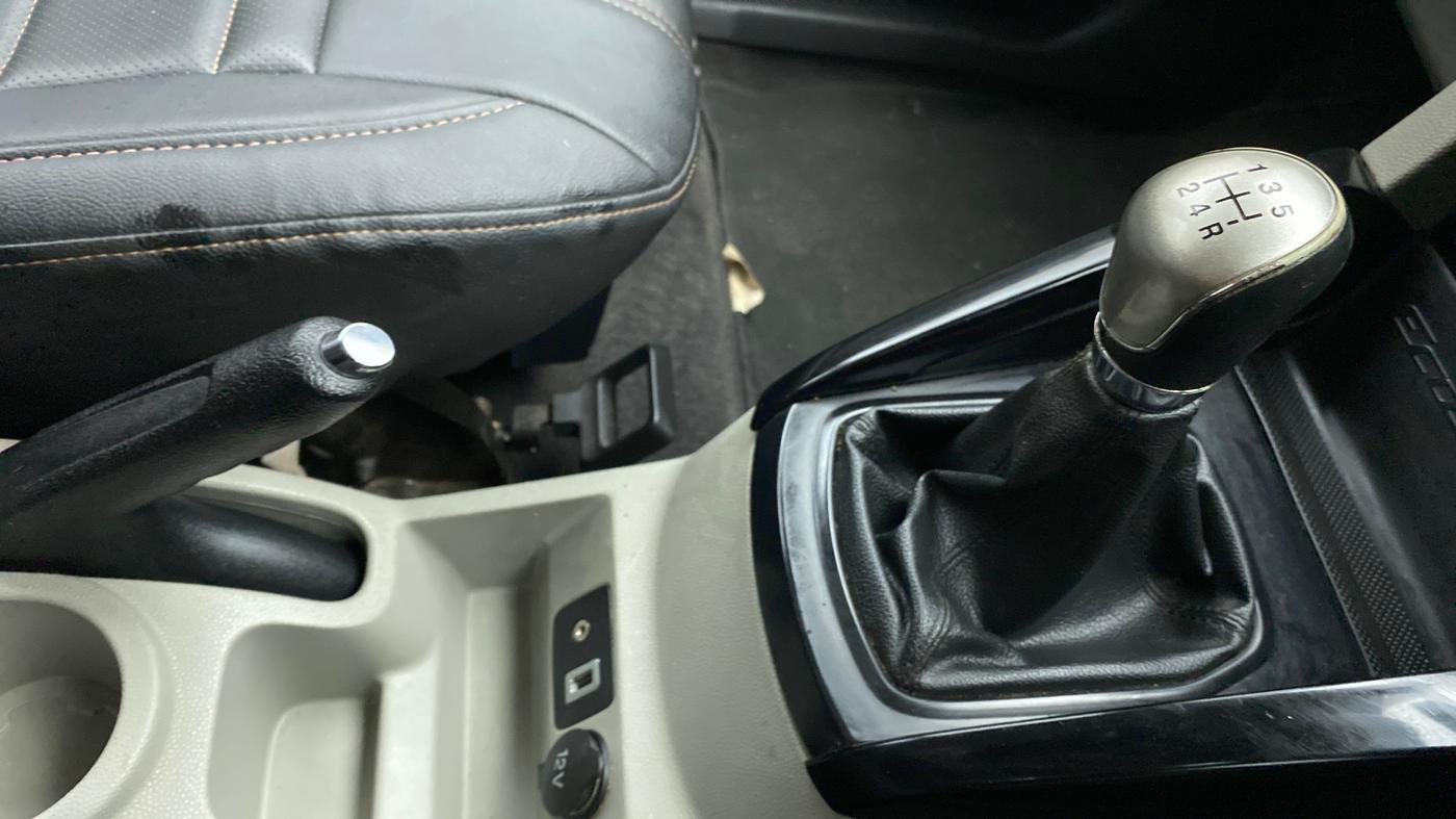 2014 Ford Ecosport 1.5TITANIUM TDCI, Diesel, Manual, 93,088 km, Gear Lever