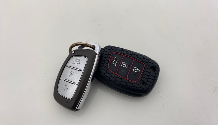 2016 Hyundai Creta SX PLUS 1.6 PETROL, Petrol, Manual, 37,019 km, Key Close Up