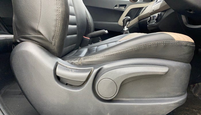 2016 Hyundai Creta SX PLUS 1.6 PETROL, Petrol, Manual, 37,019 km, Driver Side Adjustment Panel