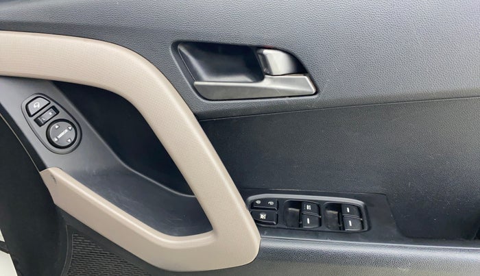 2016 Hyundai Creta SX PLUS 1.6 PETROL, Petrol, Manual, 37,019 km, Driver Side Door Panels Control