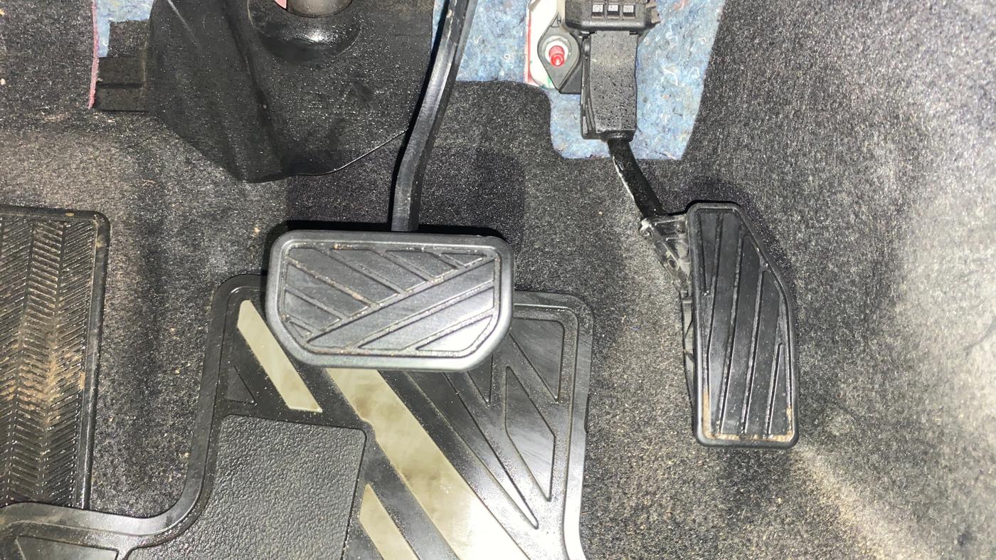 2025 Maruti Swift ZXi AMT, Petrol, Automatic, 10,229 km, Pedals