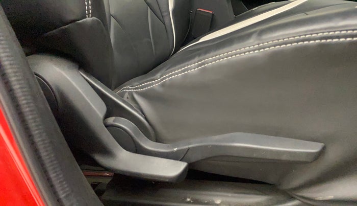 2025 Maruti Swift ZXi AMT, Petrol, Automatic, 10,229 km, Driver Side Adjustment Panel