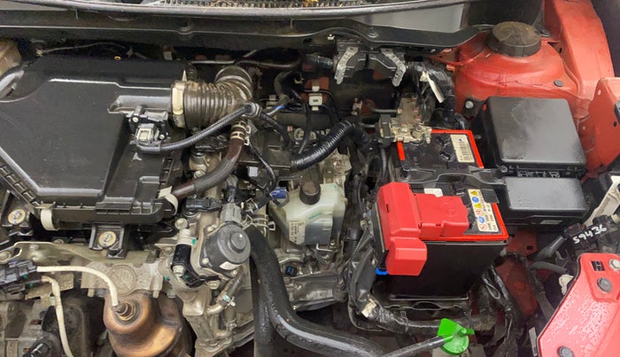 2025 Maruti Swift ZXi AMT, Petrol, Automatic, 10,229 km, Engine View - Left