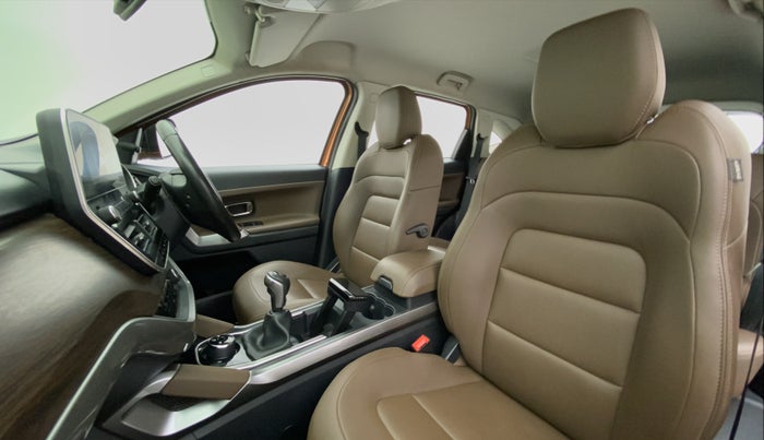 2019 Tata Harrier XZ 2.0L Kryotec, Diesel, Manual, 50,034 km, Right Side Front Door Cabin