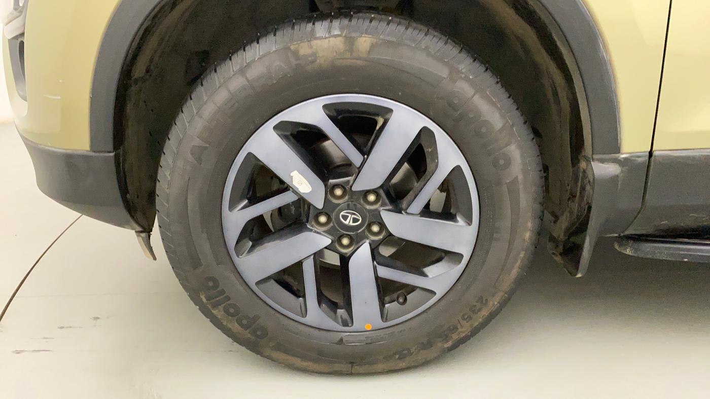 2022 Tata Harrier XZA PLUS 2.0L KAZIRANGA, Diesel, Automatic, 47,235 km, Left Front Wheel