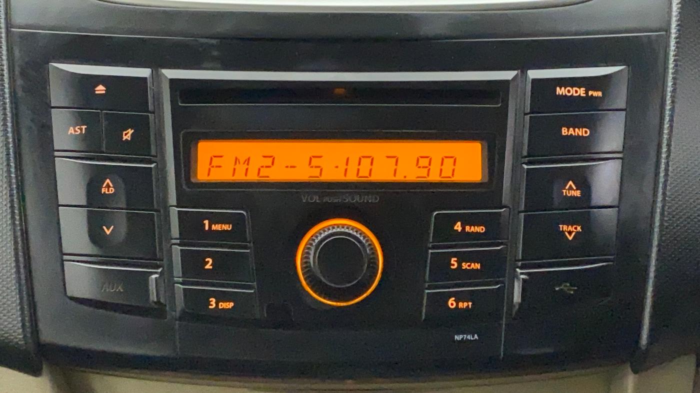2013 Maruti Swift Dzire VXI, Petrol, Manual, 58,075 km, Infotainment System