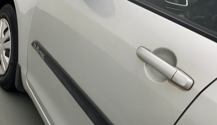 2013 Maruti Swift Dzire VXI, Petrol, Manual, 58,075 km, Front passenger door - Minor scratches