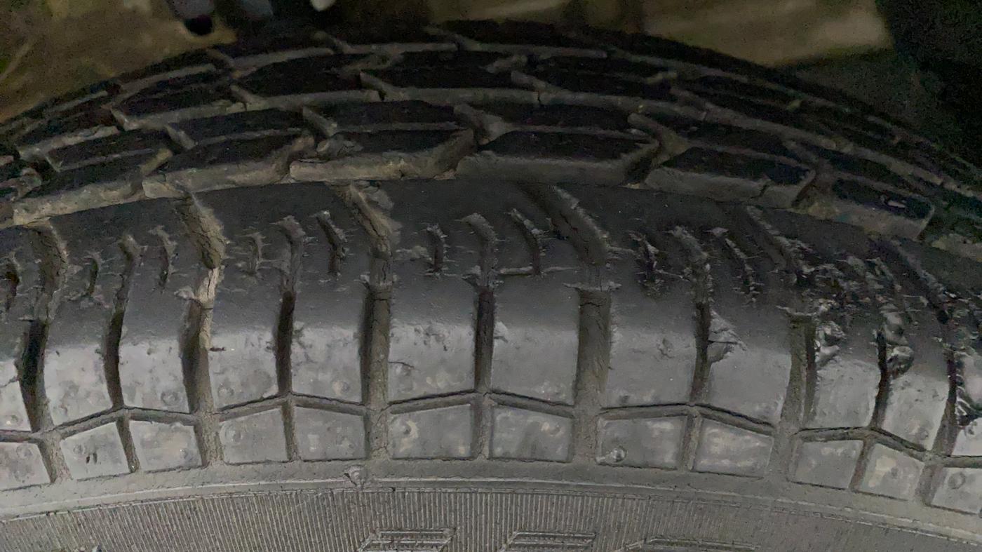 2013 Maruti Swift Dzire VXI, Petrol, Manual, 58,075 km, Right Front Tyre Tread