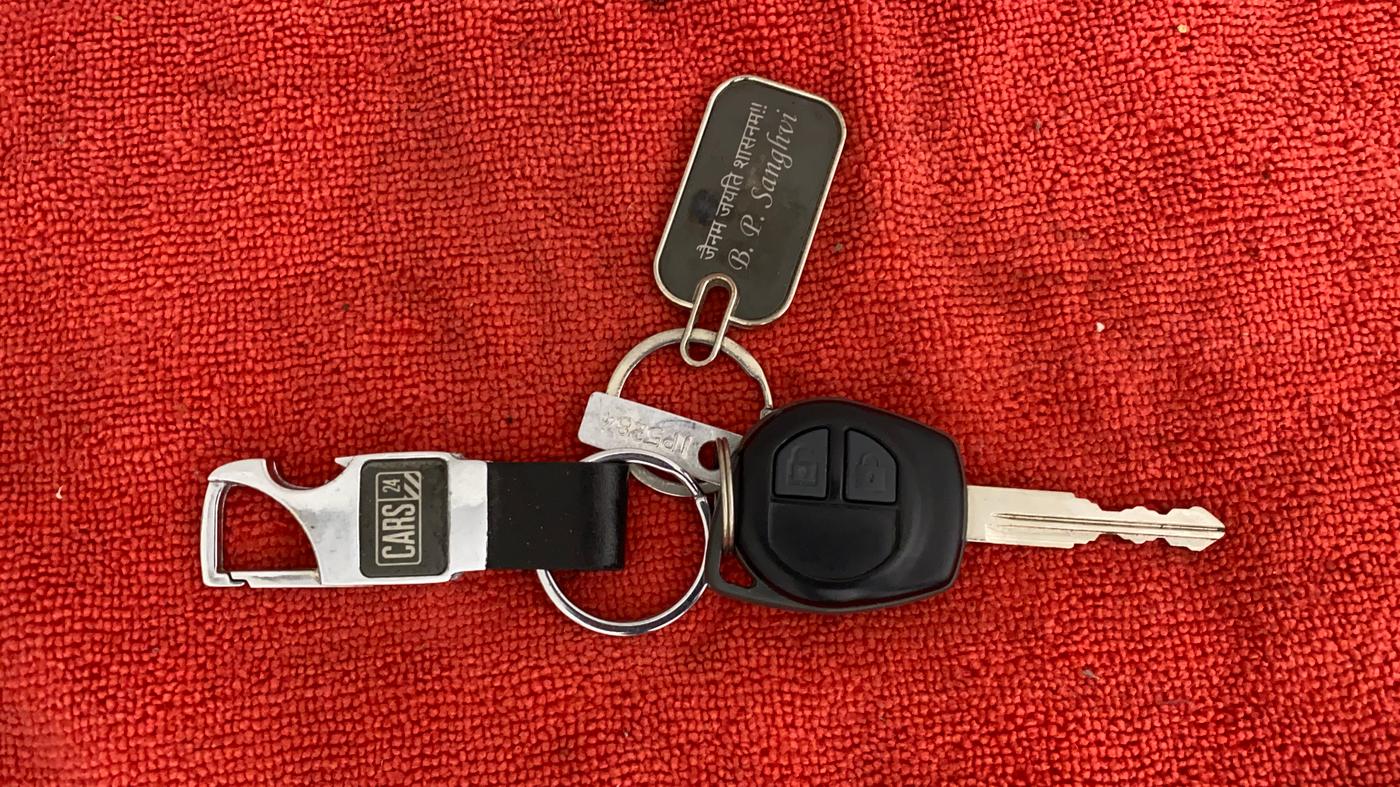 2013 Maruti Swift Dzire VXI, Petrol, Manual, 58,075 km, Key Close Up