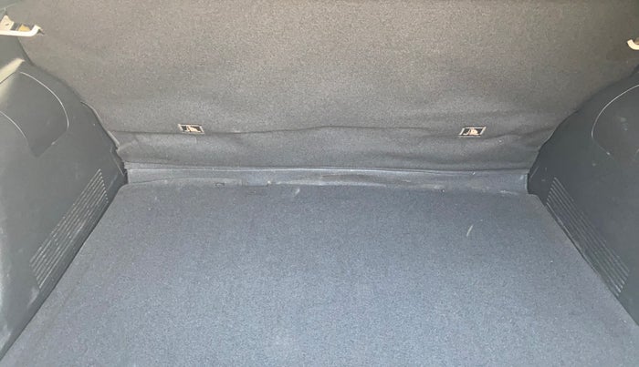 2021 KIA SONET HTX 1.0 IMT, Petrol, Manual, 69,685 km, Boot Inside