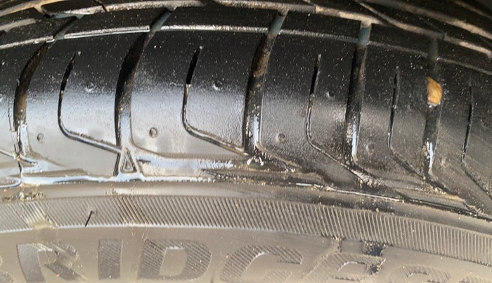 2021 KIA SONET HTX 1.0 IMT, Petrol, Manual, 69,685 km, Right Front Tyre Tread