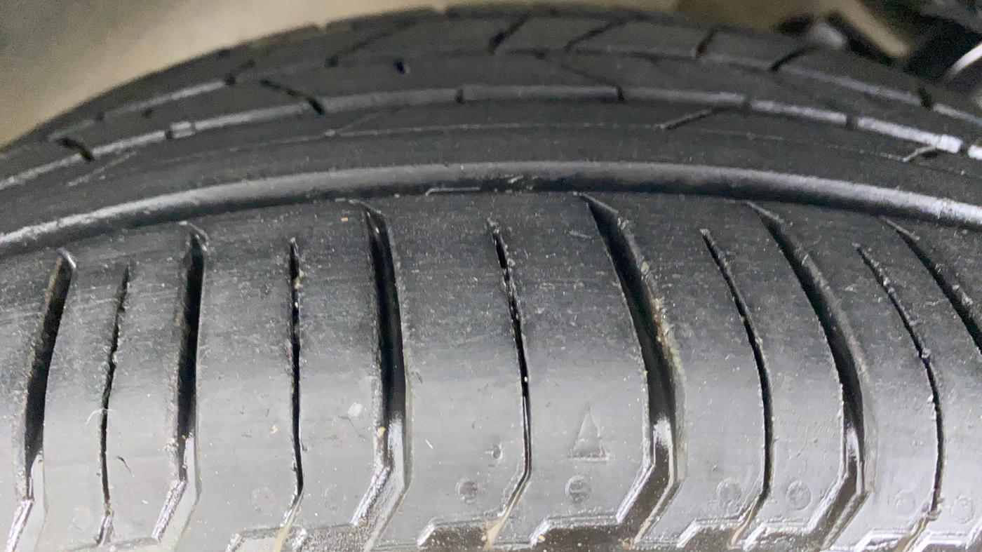 2018 Volkswagen Polo GT TSI 1.2 PETROL AT, Petrol, Automatic, 74,888 km, Left Front Tyre Tread