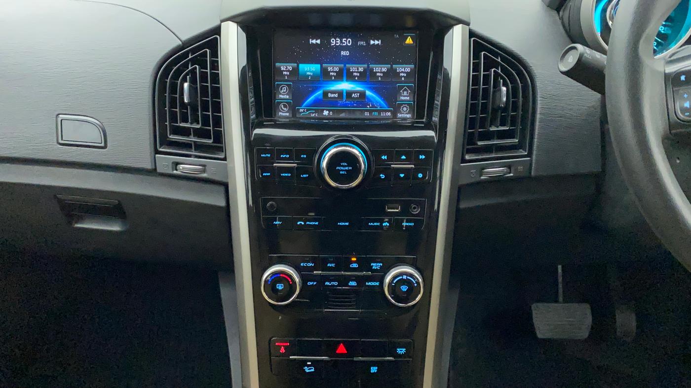 2018 Mahindra XUV500 W7 AT, Diesel, Automatic, 46,759 km, Air Conditioner