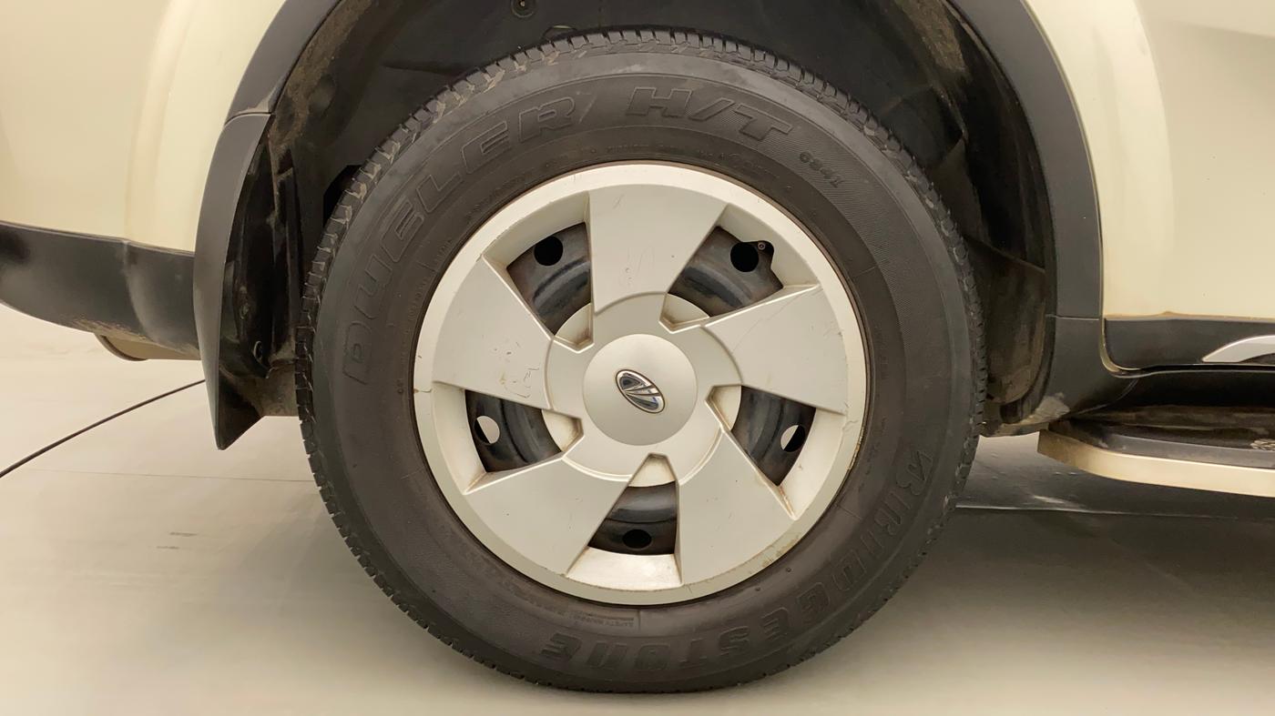2018 Mahindra XUV500 W7 AT, Diesel, Automatic, 46,759 km, Right Rear Wheel