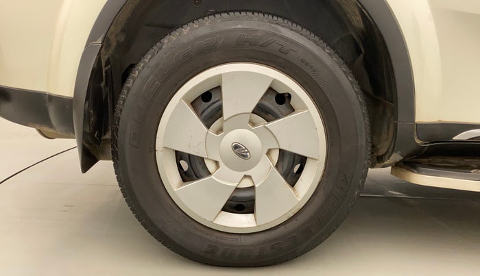 2018 Mahindra XUV500 W7 AT, Diesel, Automatic, 46,759 km, Right Rear Wheel