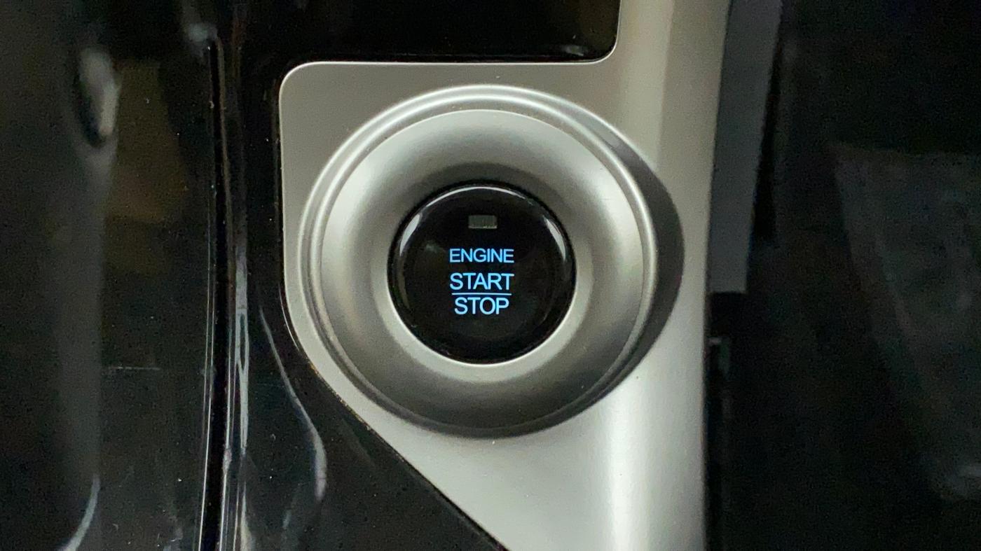 2018 Mahindra XUV500 W7 AT, Diesel, Automatic, 46,759 km, Keyless Start/ Stop Button