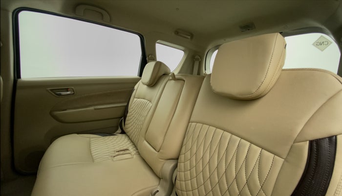 2014 Maruti Ertiga VXI CNG, CNG, Manual, 71,764 km, Right Side Rear Door Cabin