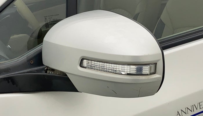 2014 Maruti Ertiga VXI CNG, CNG, Manual, 71,764 km, Left rear-view mirror - Folding motor not working